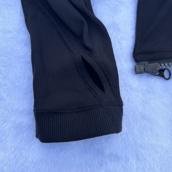 GUC Lululemon asymmetric wrap jacket define fabric size 4 - Picture 5 of 7